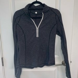 EUC Lululemon long sleeve top